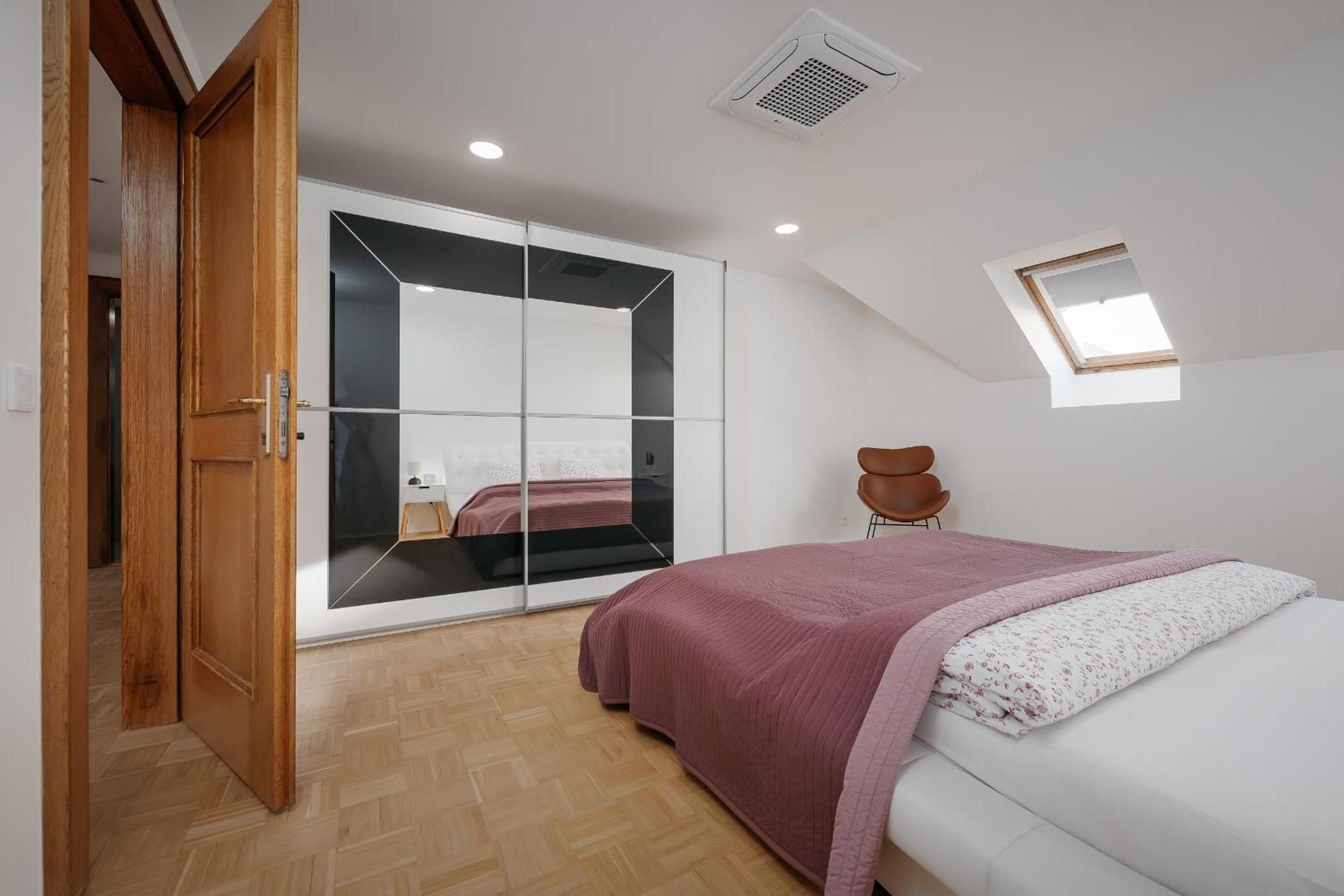 Dot 3 Bdr Apartment With Tyn Cathedral View & Ac Praga Exterior foto